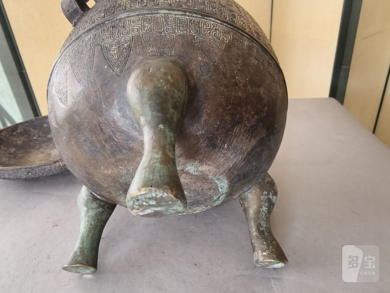 Three-legged bronze food vessel "ding" type - 图12